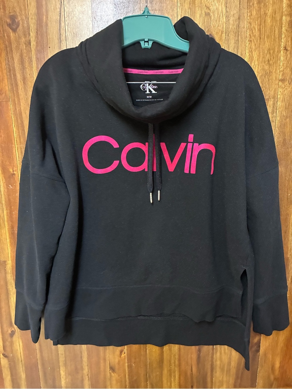 Calvin Klein Women’s Black Active Pullover Sweatshirt with Pink Logo (M)